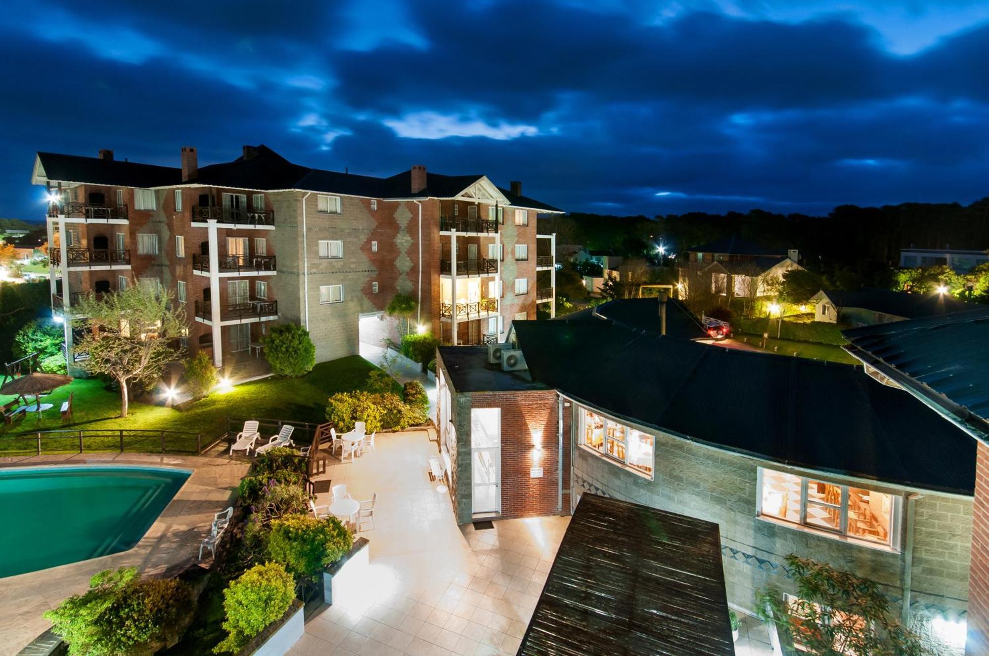 Victoria Village Carilo Exteriör bild